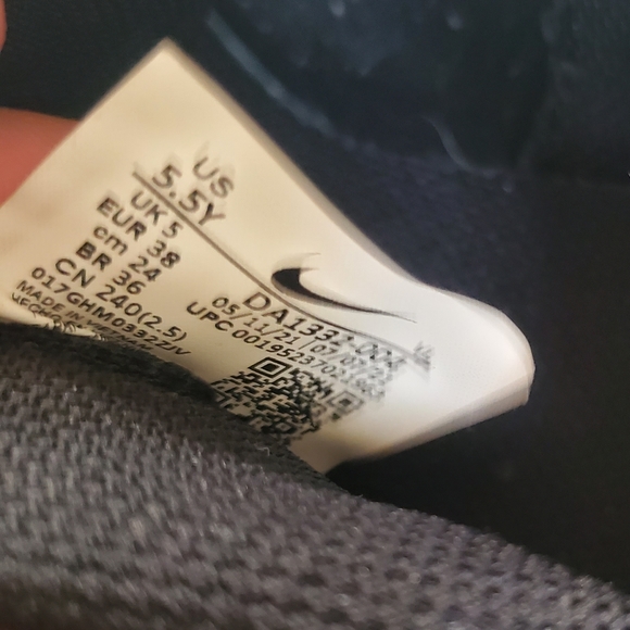 ๐ Nike Tiempo Youth 5.5 Futsal Indoor Soccer Court Shoes Good Pre owned - Picture 5 of 7